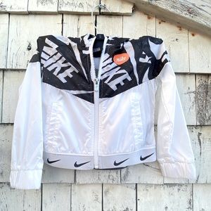 Nike Lightweight Hooded Kids Jacket